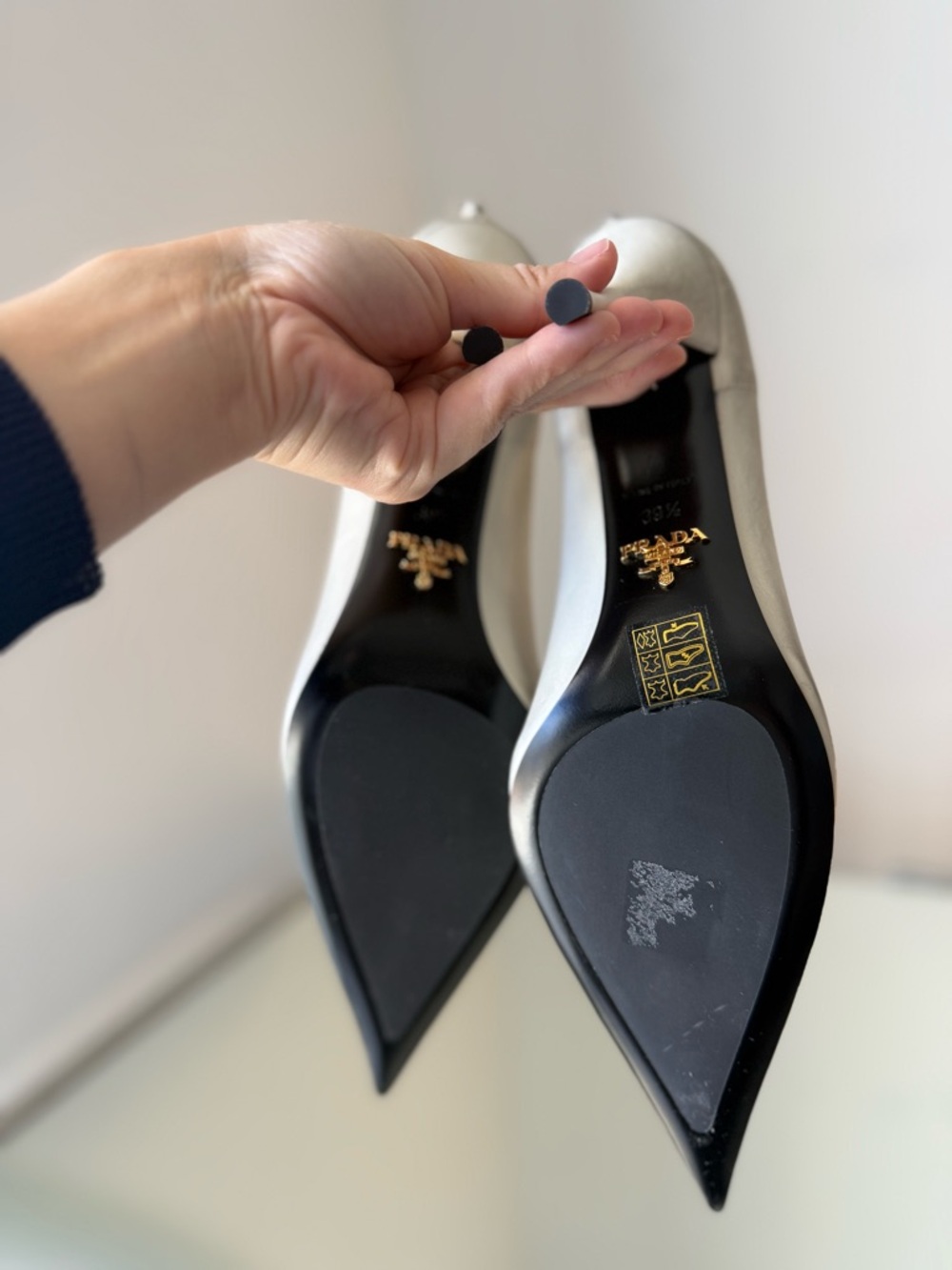 New Prada Antiqued Leather Pumps $1,550 39.5 - Picture 14 of 16